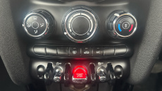 MINI Hatchback 1.5 Cooper Classic 3dr Auto Petrol Hatchback